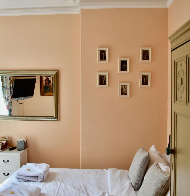 St George's Hotel image