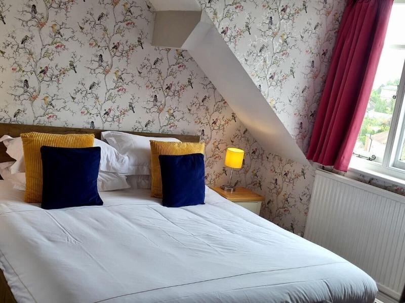St George's Hotel image