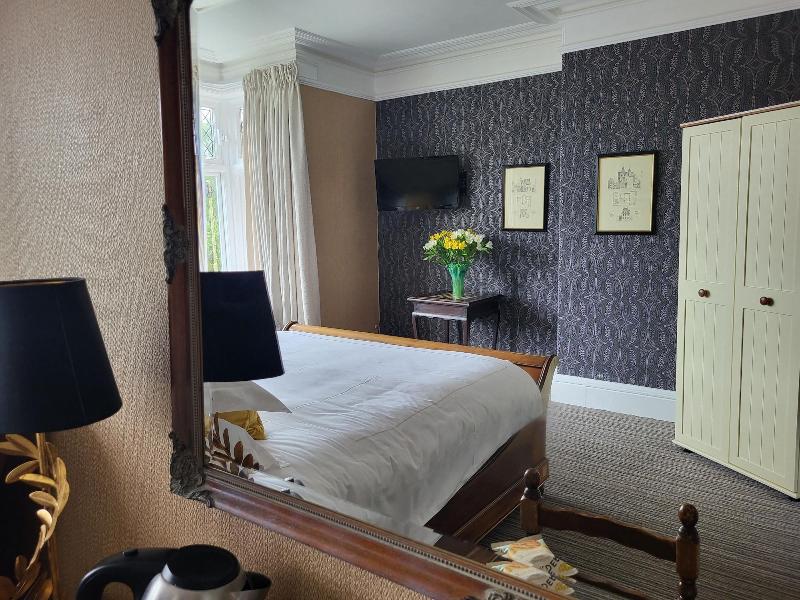 St George's Hotel image