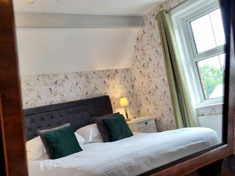 St George's Hotel image