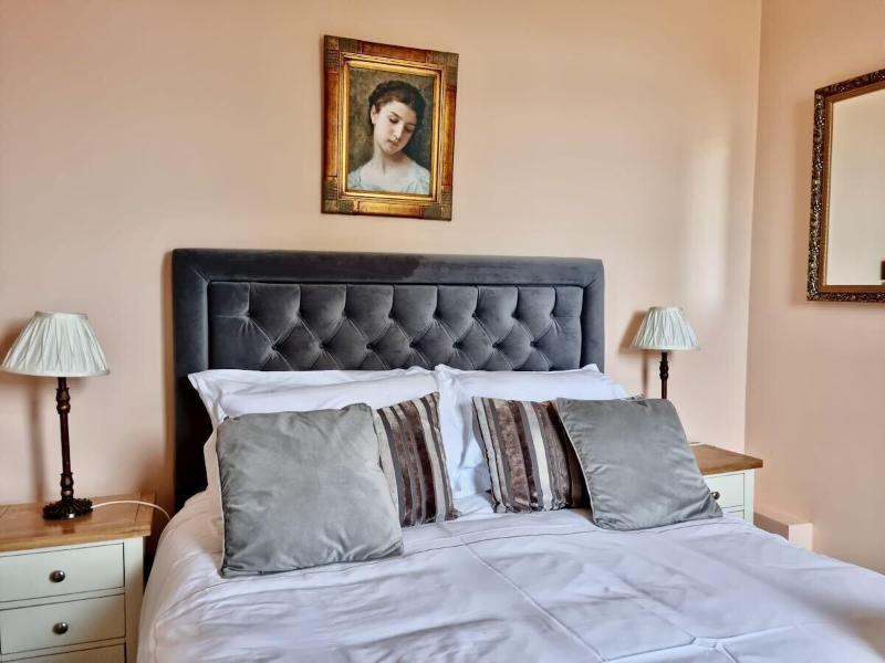 St George's Hotel image