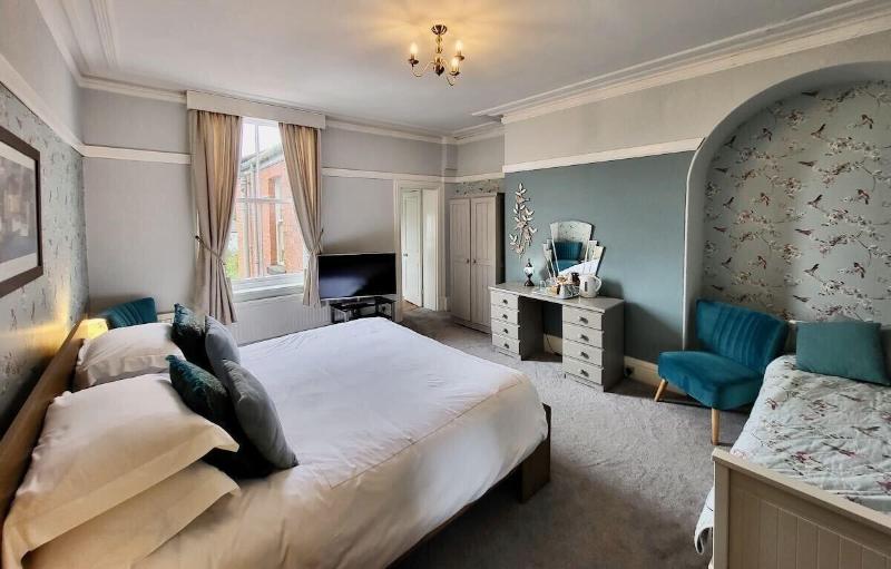 St George's Hotel image