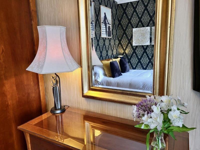 St George's Hotel image