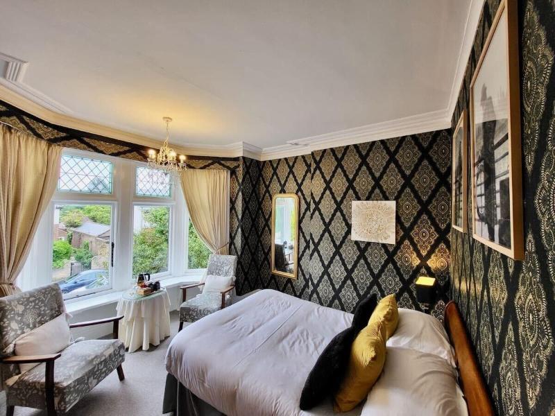 St George's Hotel image