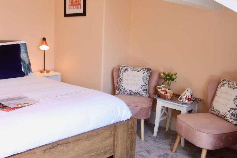 St George's Hotel image