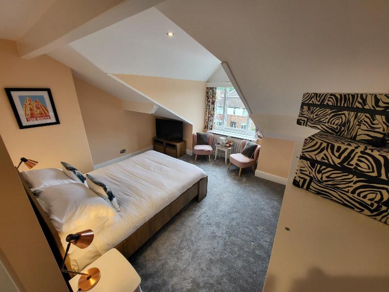 St George's Hotel image