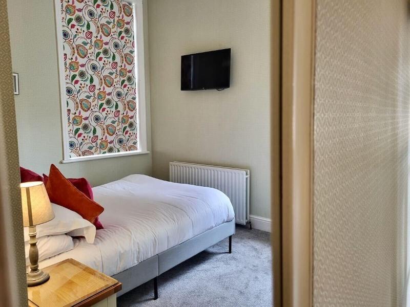 St George's Hotel image