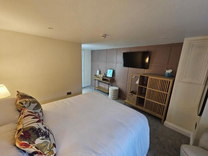 St George's Hotel image