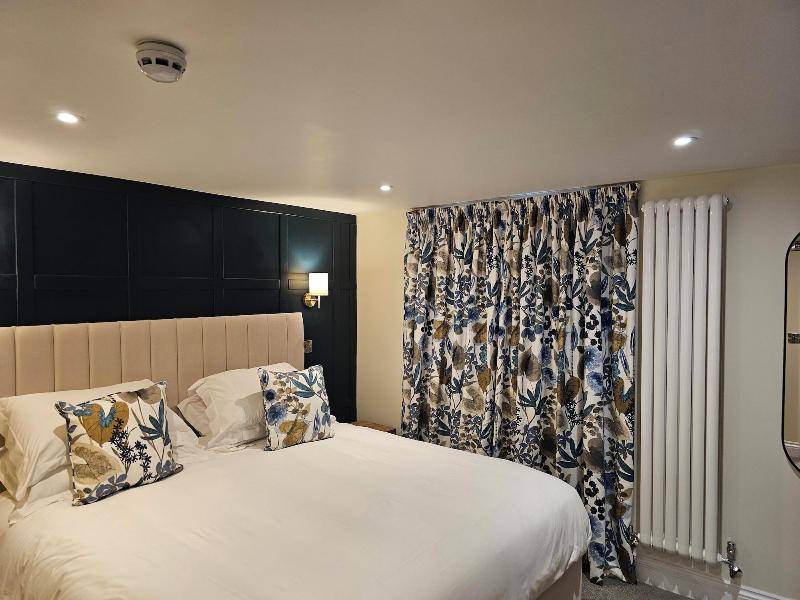 St George's Hotel image