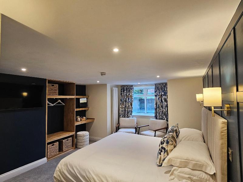 St George's Hotel image