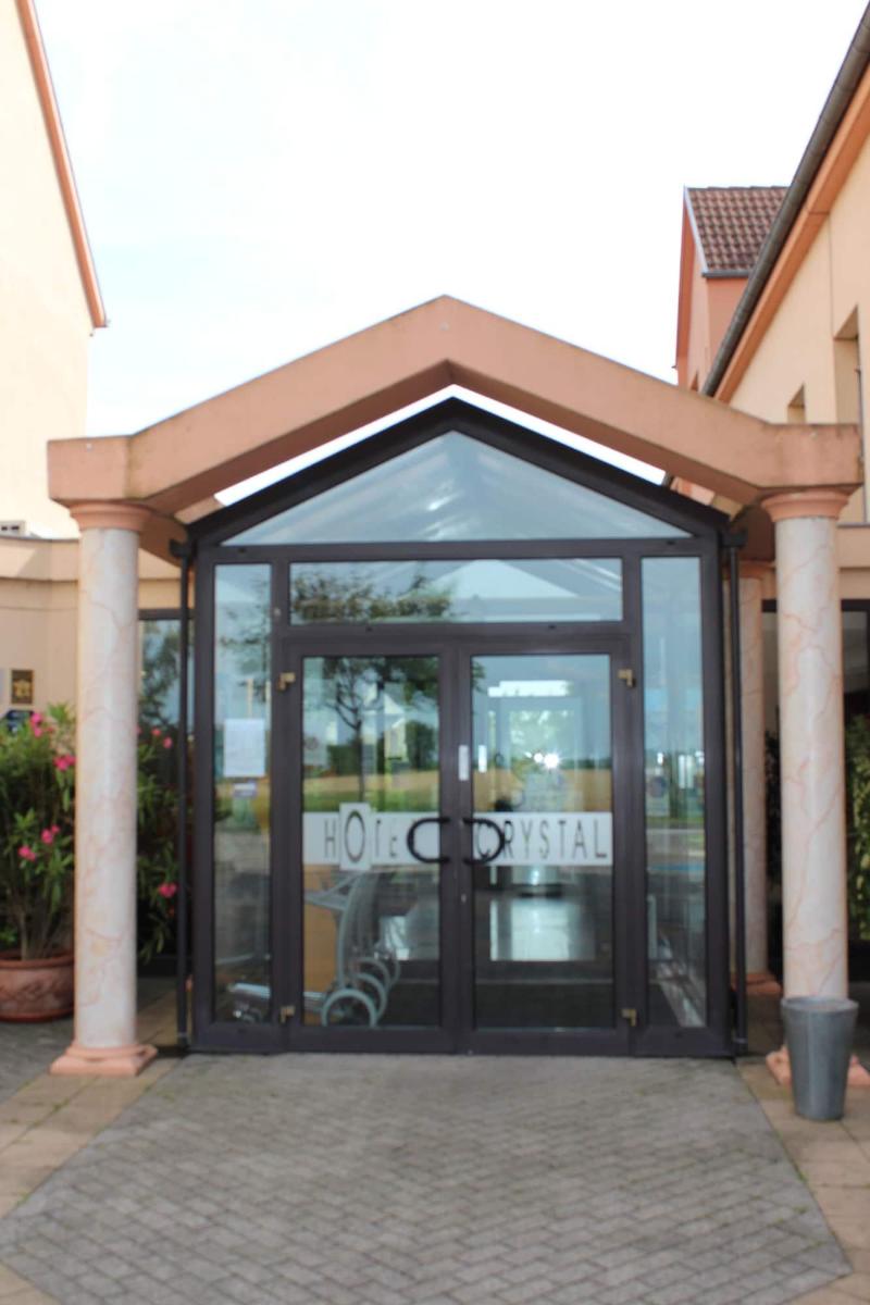 Hotel - Restaurant Crystal image