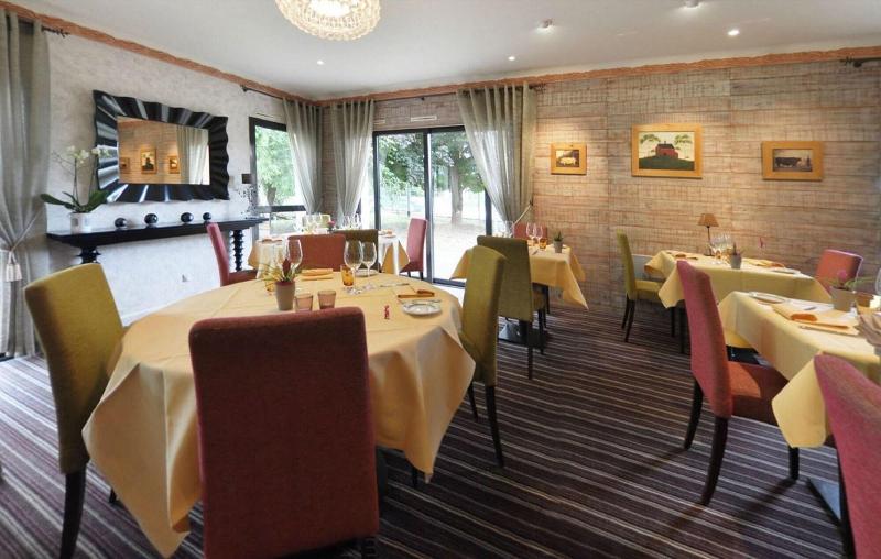 Hotel - Restaurant Crystal image