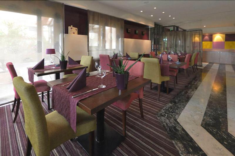 Hotel - Restaurant Crystal image
