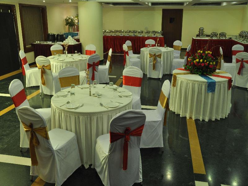 Le Lac Sarovar Portico image