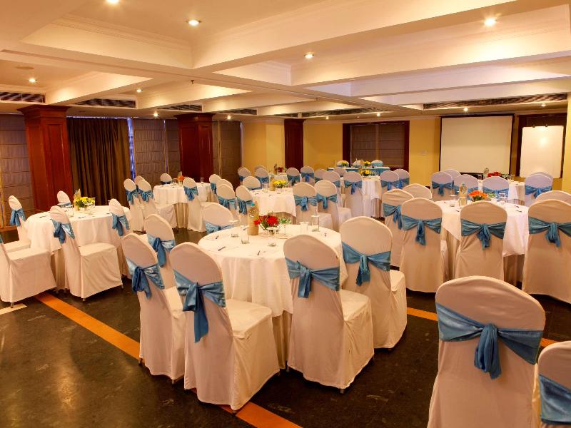 Le Lac Sarovar Portico image