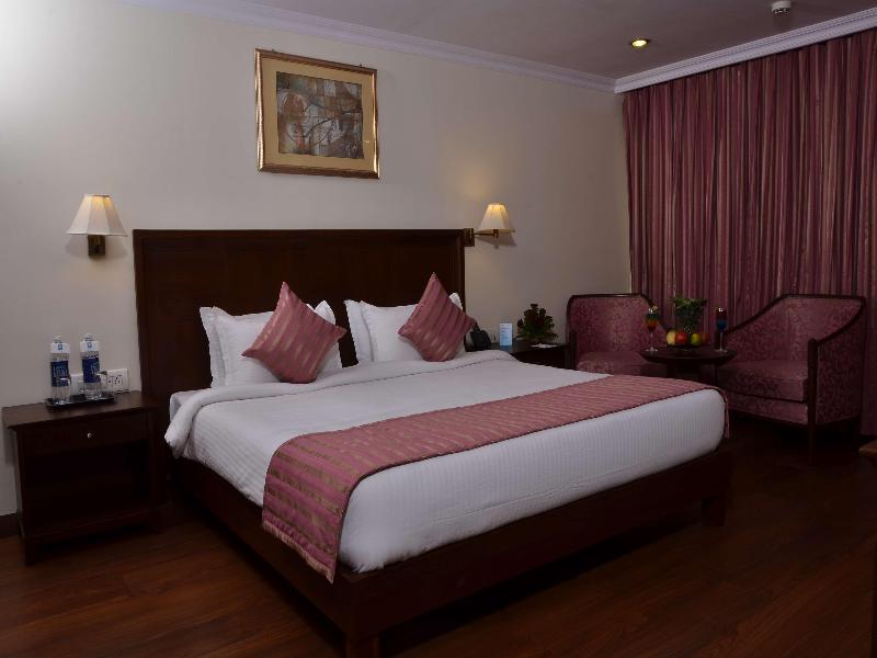Le Lac Sarovar Portico image