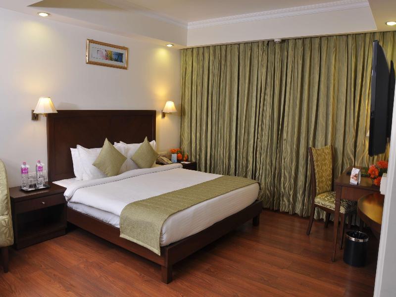 Le Lac Sarovar Portico image