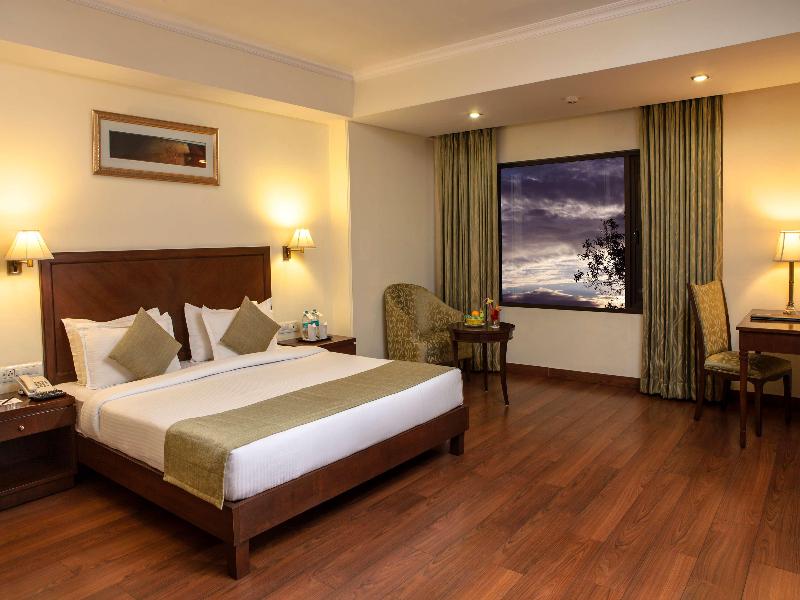 Le Lac Sarovar Portico image
