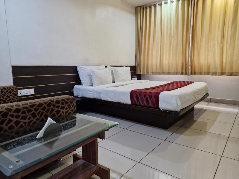 Hotel Radiant — general view