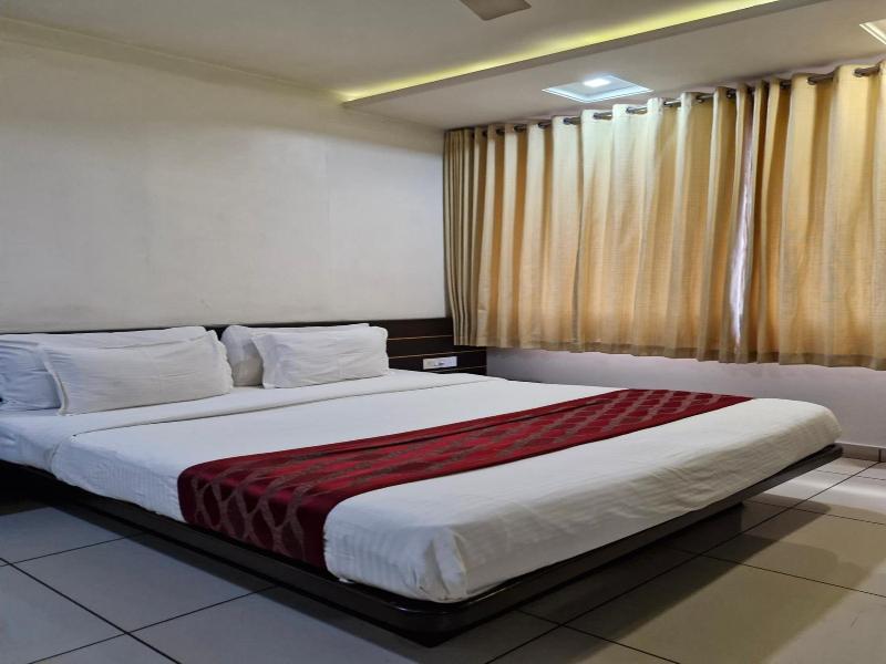 Hotel Radiant image