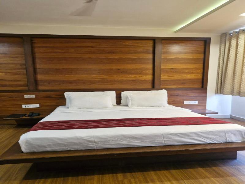 Hotel Radiant image