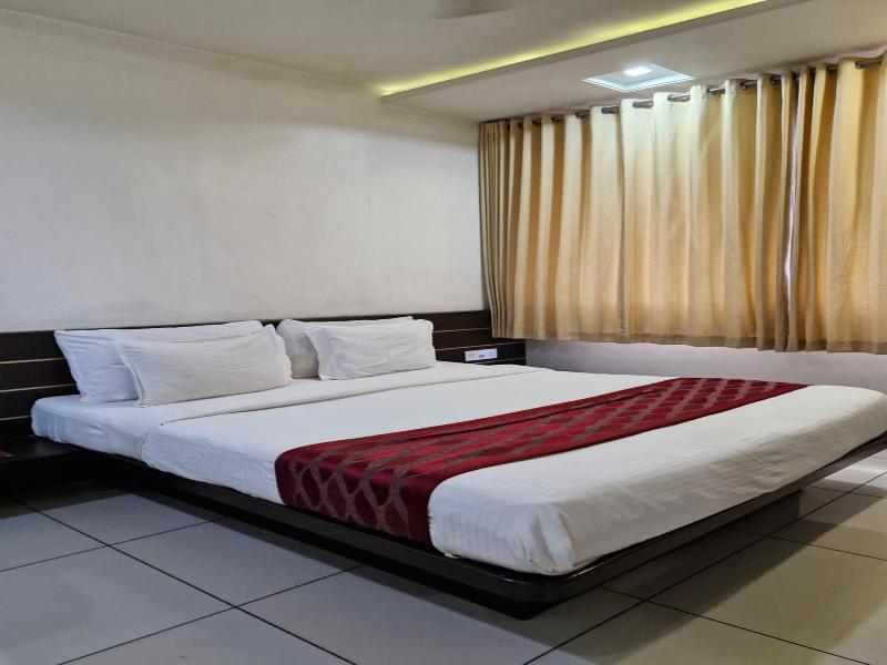Hotel Radiant image