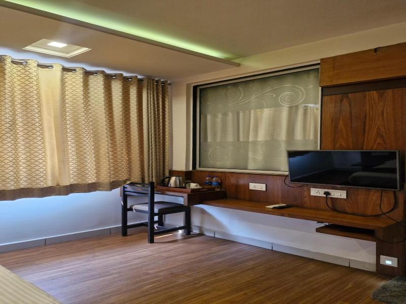 Hotel Radiant image