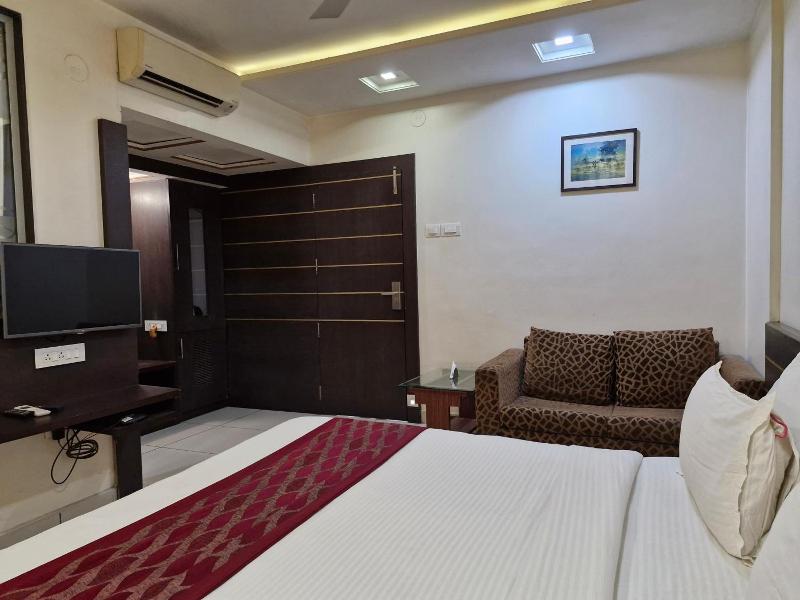 Hotel Radiant image
