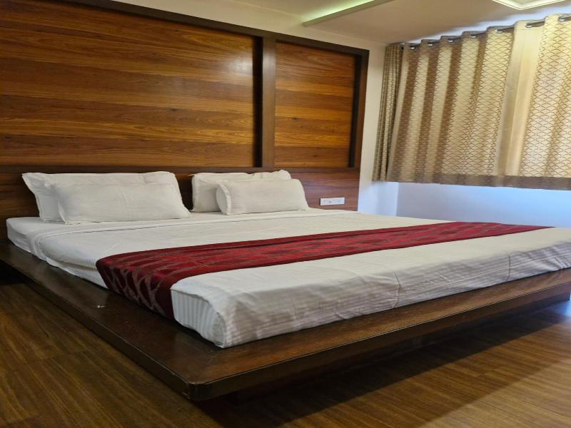 Hotel Radiant image