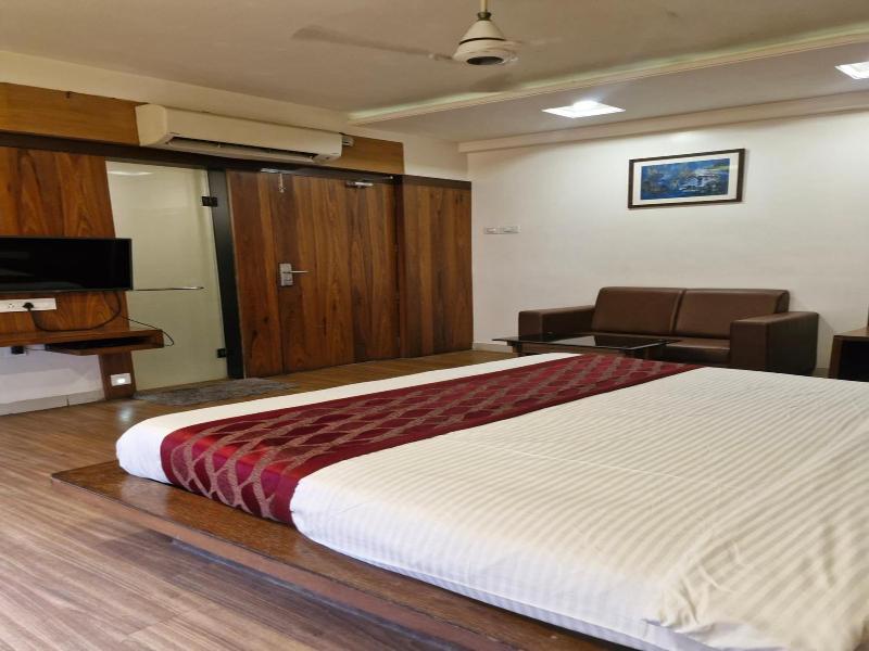 Hotel Radiant image