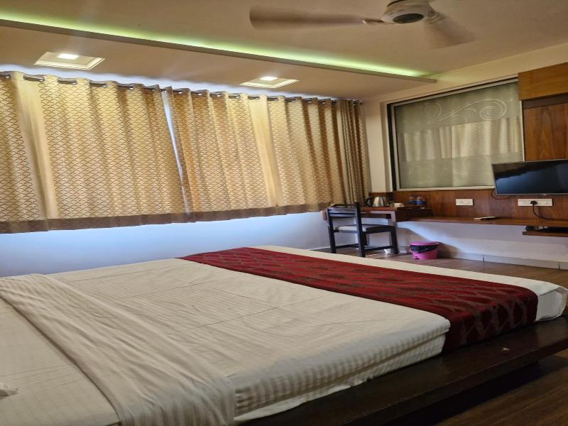 Hotel Radiant image