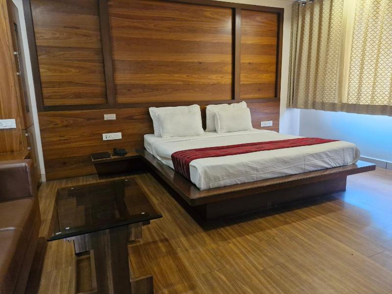 Hotel Radiant image