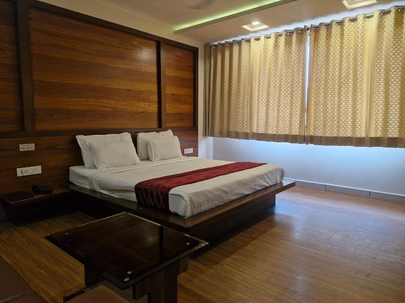 Hotel Radiant image