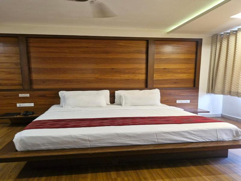 Hotel Radiant image