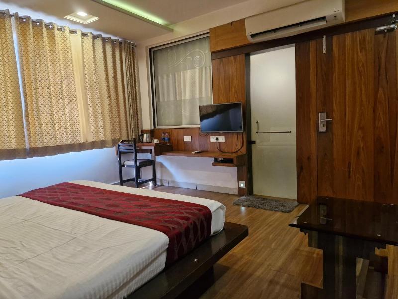 Hotel Radiant image