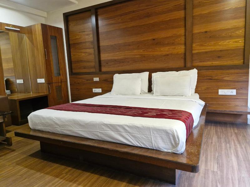 Hotel Radiant image