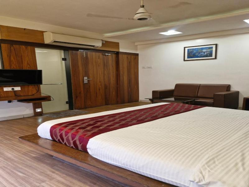 Hotel Radiant image