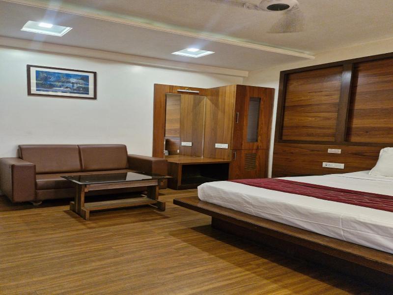 Hotel Radiant image