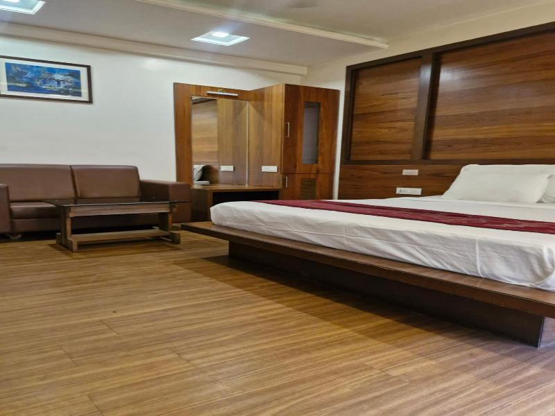 Hotel Radiant image