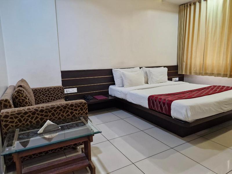 Hotel Radiant image