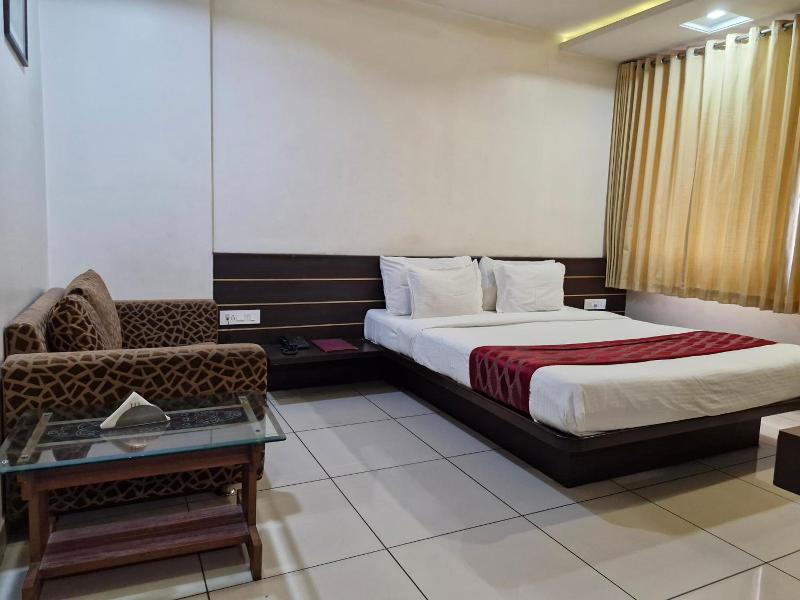 Hotel Radiant image