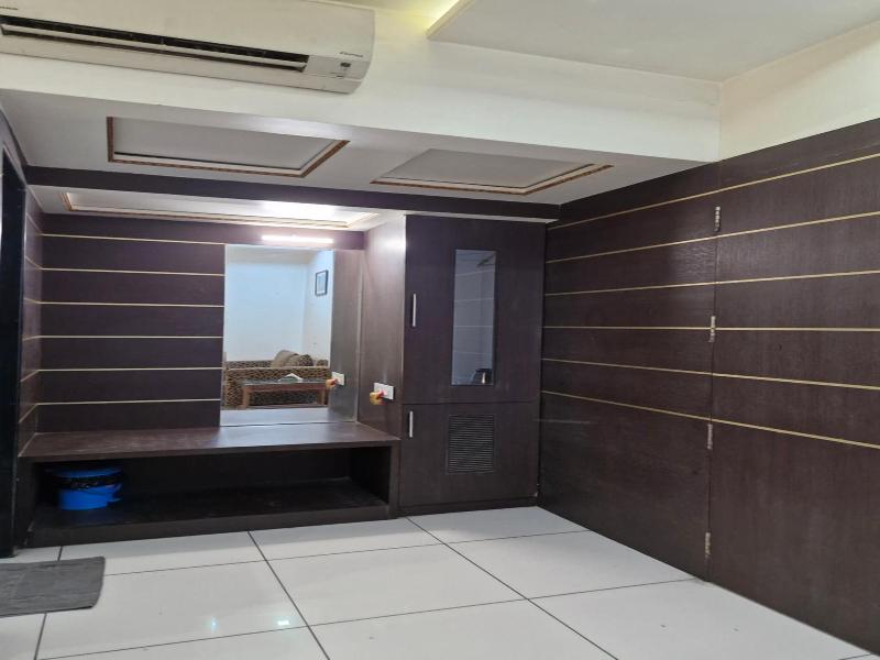 Hotel Radiant image