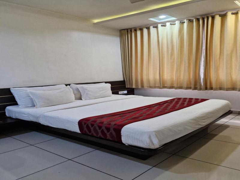 Hotel Radiant image