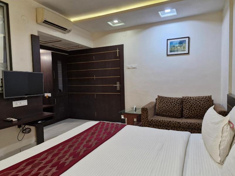 Hotel Radiant image