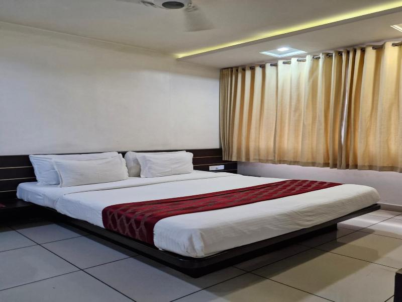 Hotel Radiant image
