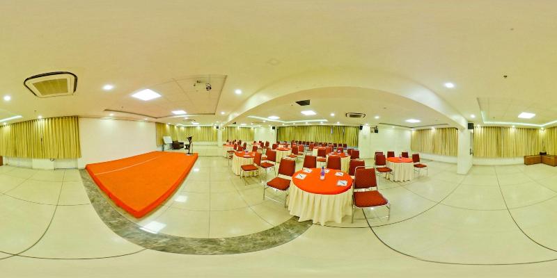 Hotel Radiant image