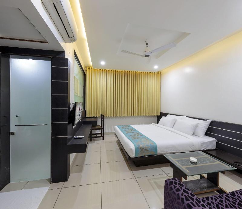 Hotel Radiant image