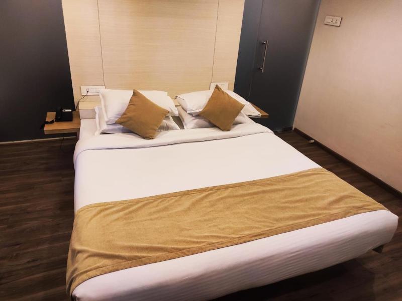 Hotel Rasika Renaissance image