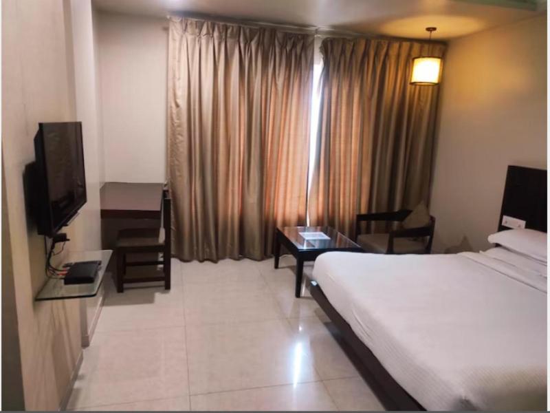 Hotel Rasika Renaissance image