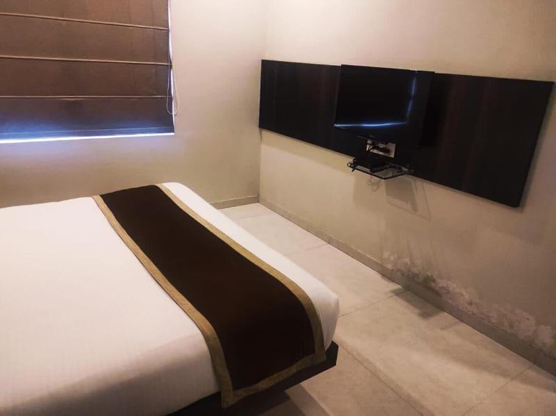 Hotel Rasika Renaissance image